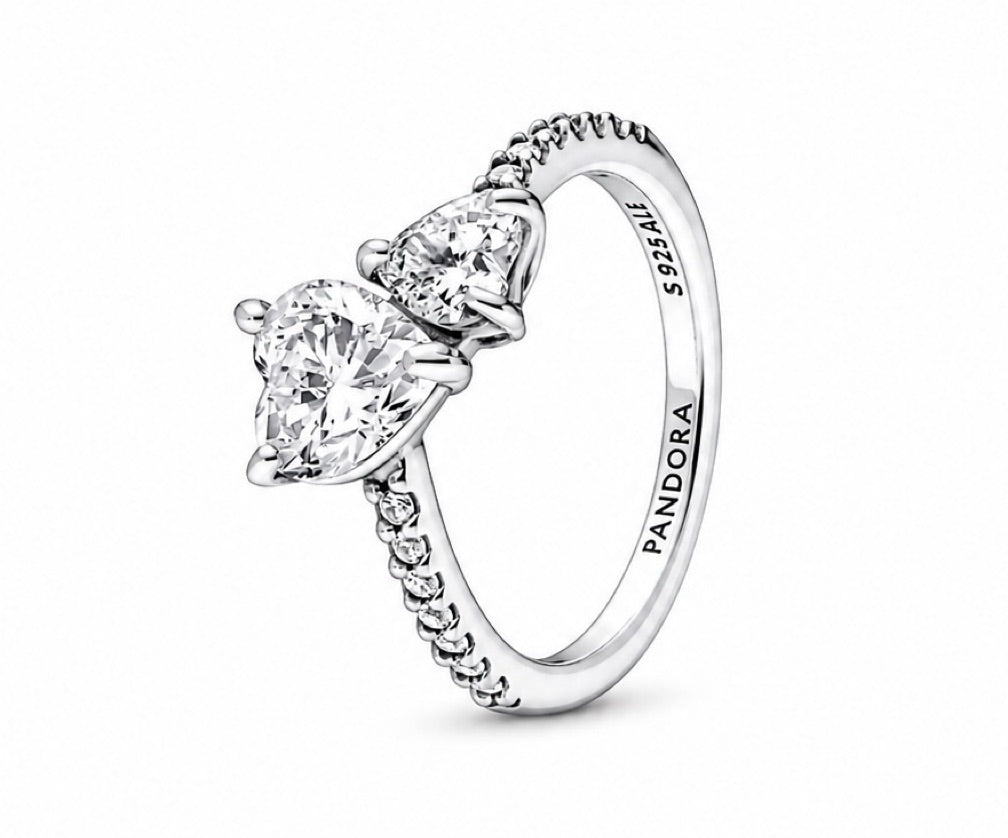 Anillo reluciente corazón doble