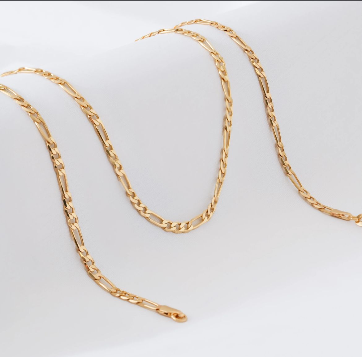 Cadena Cartier Gruesa — Eslabones Icónicos Oro Laminado 18K | 65 cm