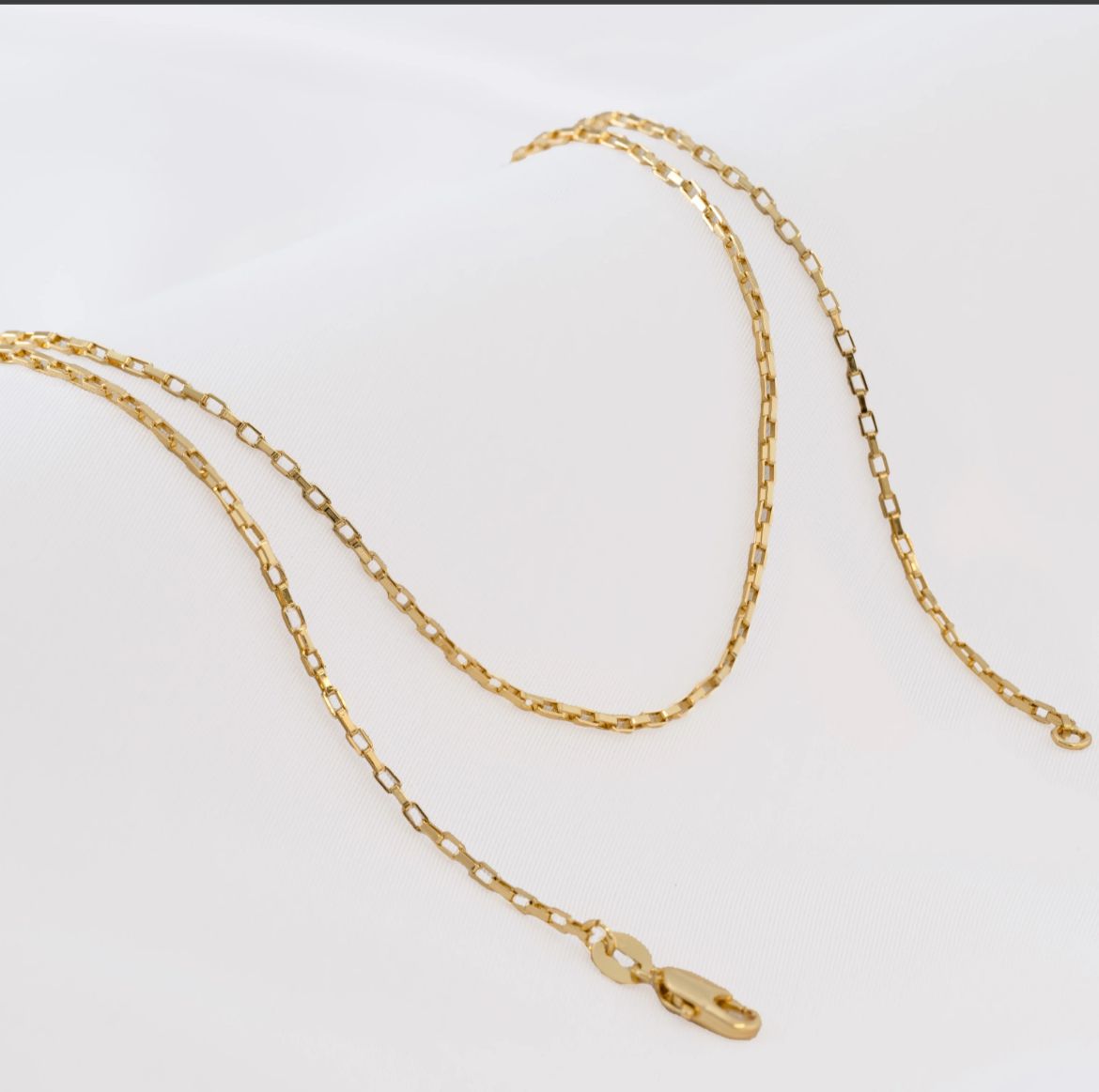 Cadena Vintage — Eslabones Rectangulares Oro Laminado 18K | 1.1 mm | 45 cm