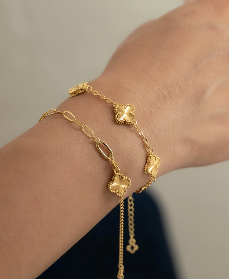 Pulsera Clover Gold — Tréboles Oro Laminado 18K | 15 cm + Extensor