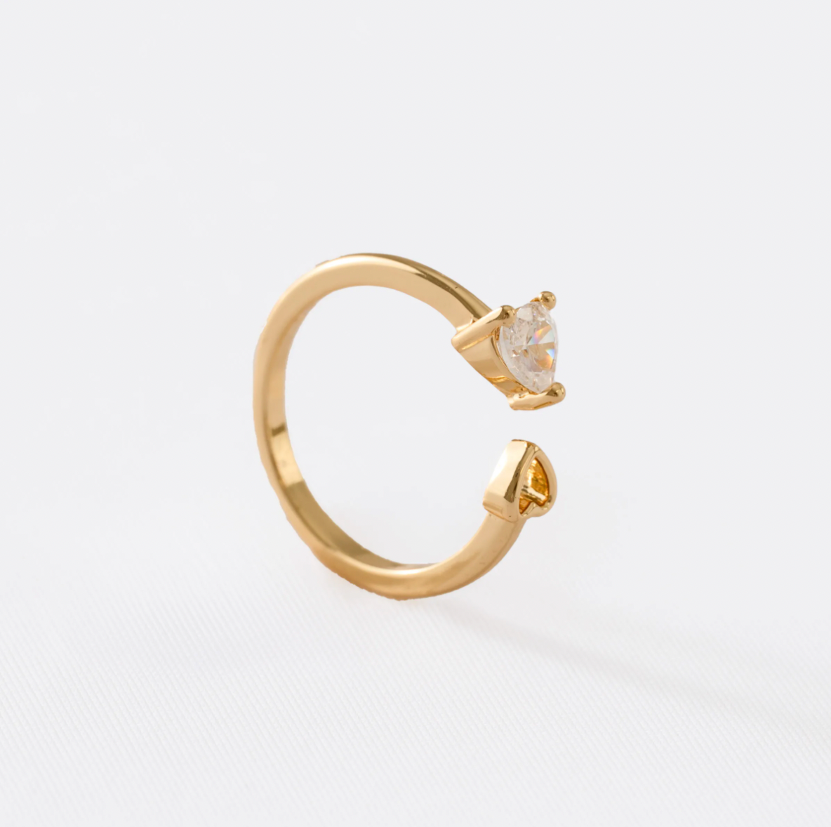 Anillo In Love — Corazón con Circonia Ajustable Oro Laminado 18K
