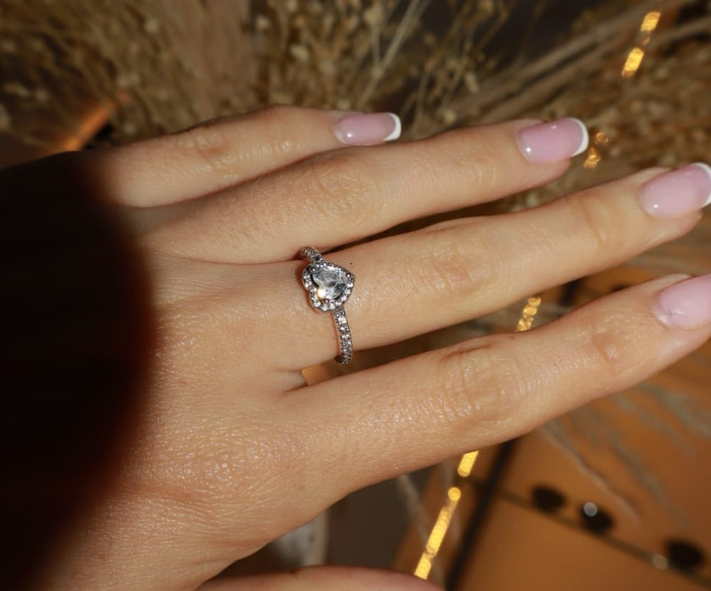 Anillo corazón blanco