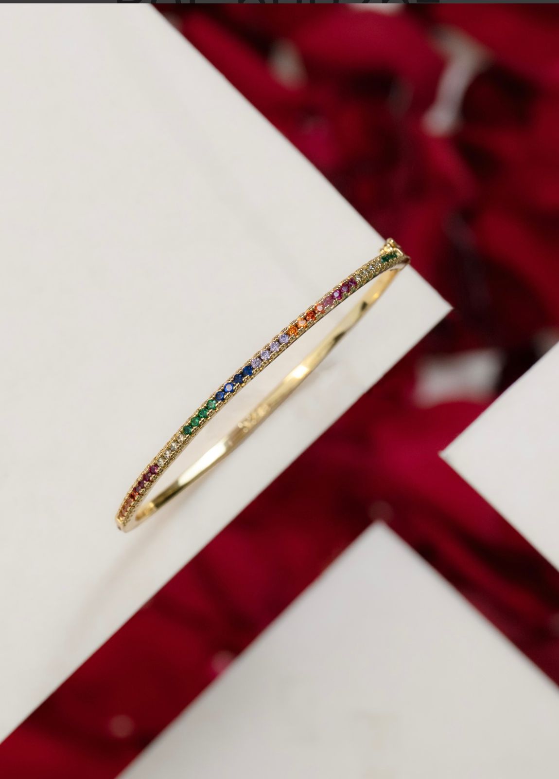 Brazalete Bend — Circonias Multicolor Oro Laminado 18K