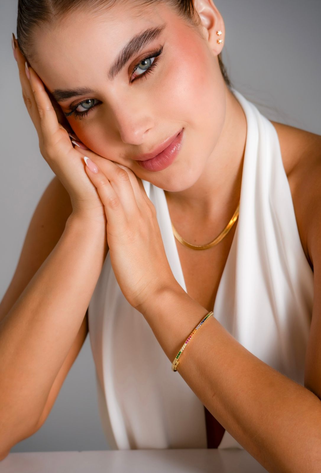 Brazalete Bend — Circonias Multicolor Oro Laminado 18K